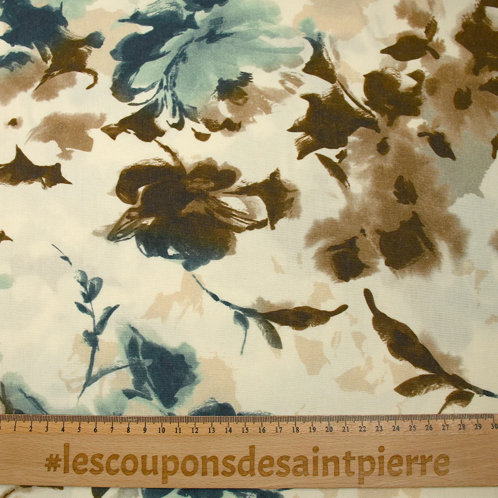 Viscose imprimée encre de fleurs bleu et marron fond écru - Image 5