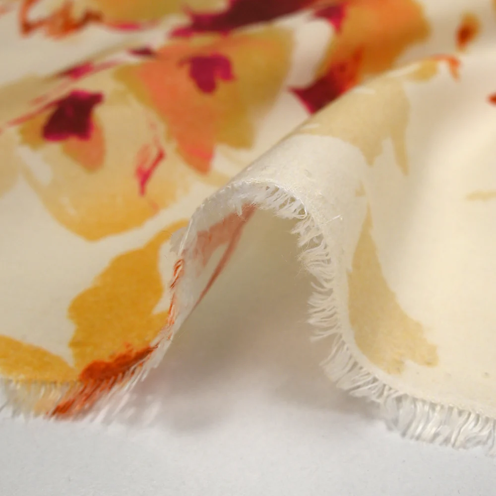 Viscose imprimée encre de fleurs orange et jaune fond écru - Image 8