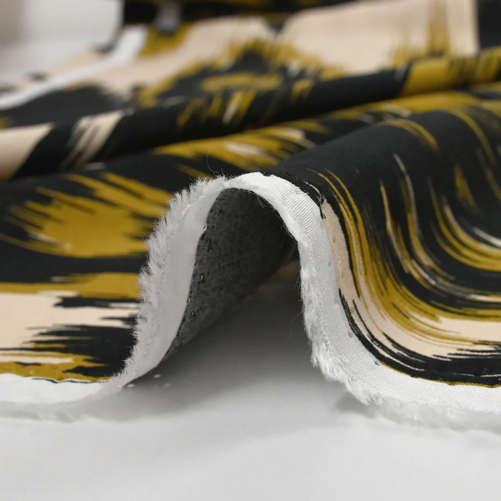 Viscose imprimée feuilles mystiques ocre fond beige - Image 7