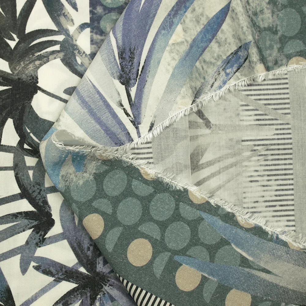 Viscose imprimée frise et palmiers bleu foncé fond écru - Image 8