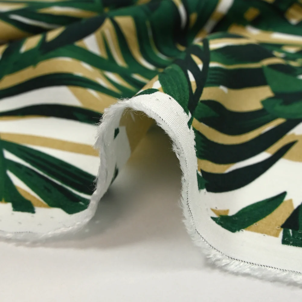 Viscose imprimée la loi de la jungle fond blanc - Image 6