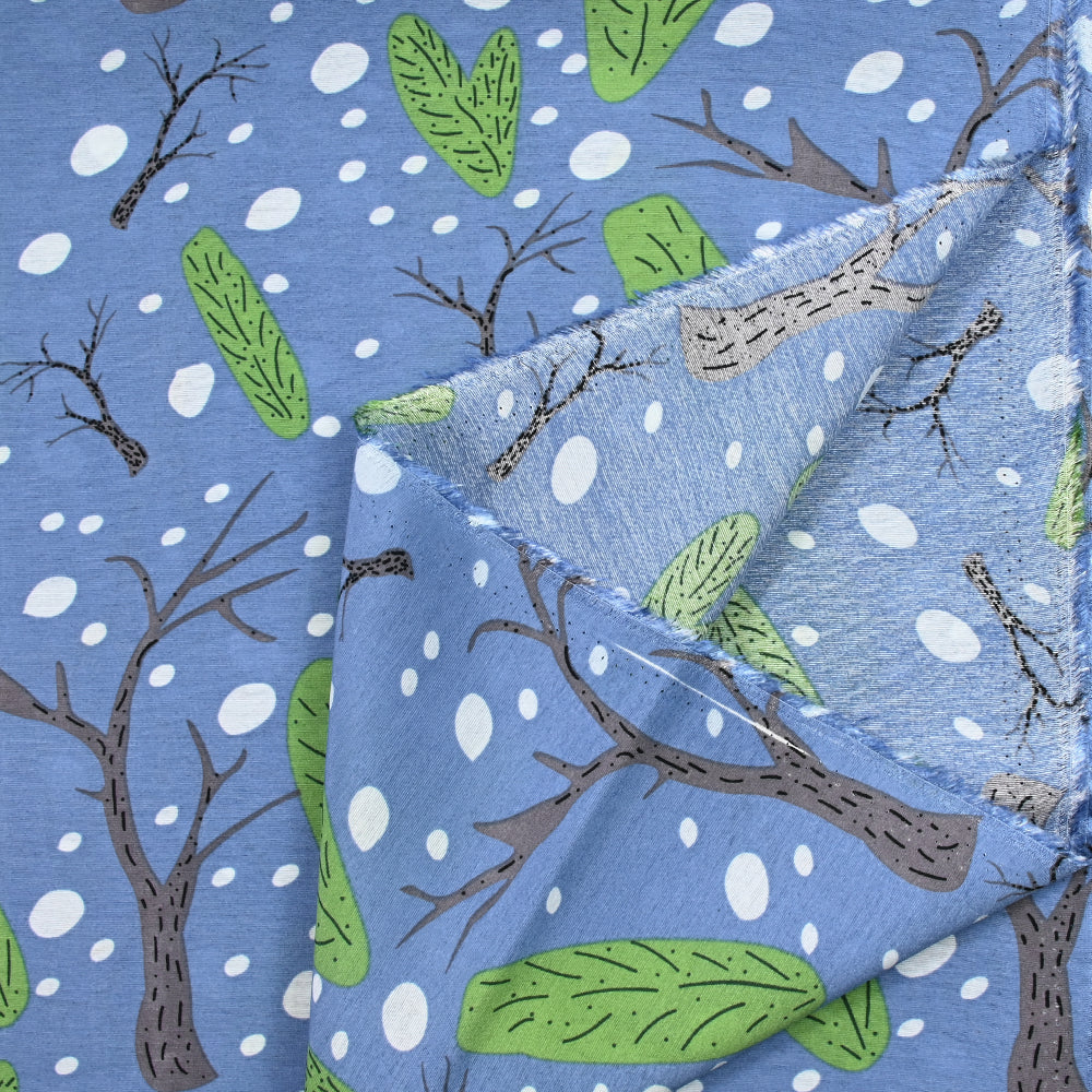 Viscose imprimée légère bois mystique fond bleu - Image 5