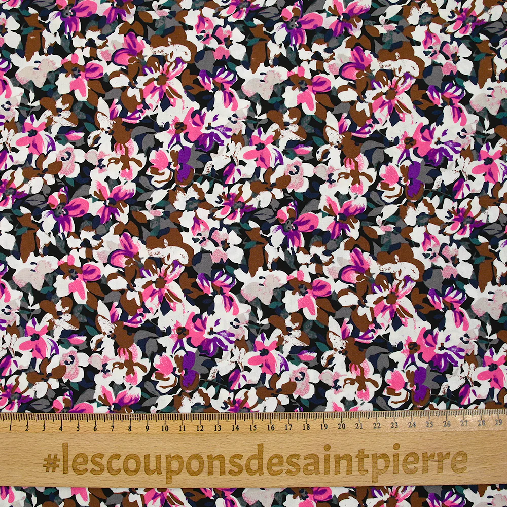 Viscose imprimée les fleurs d'Ornella violet, fuchsia et marron - Image 3