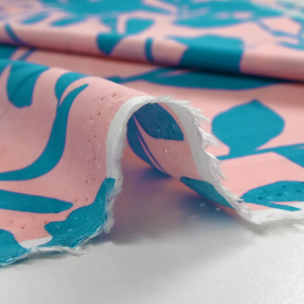 Viscose imprimée Linda bleu fond rose - Image 5
