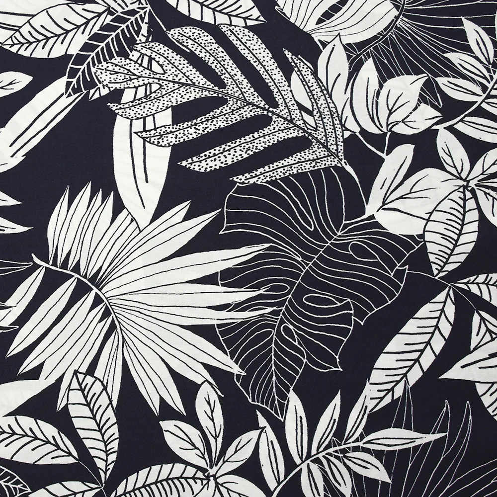 Viscose imprimée nature en négatif fond bleu nuit