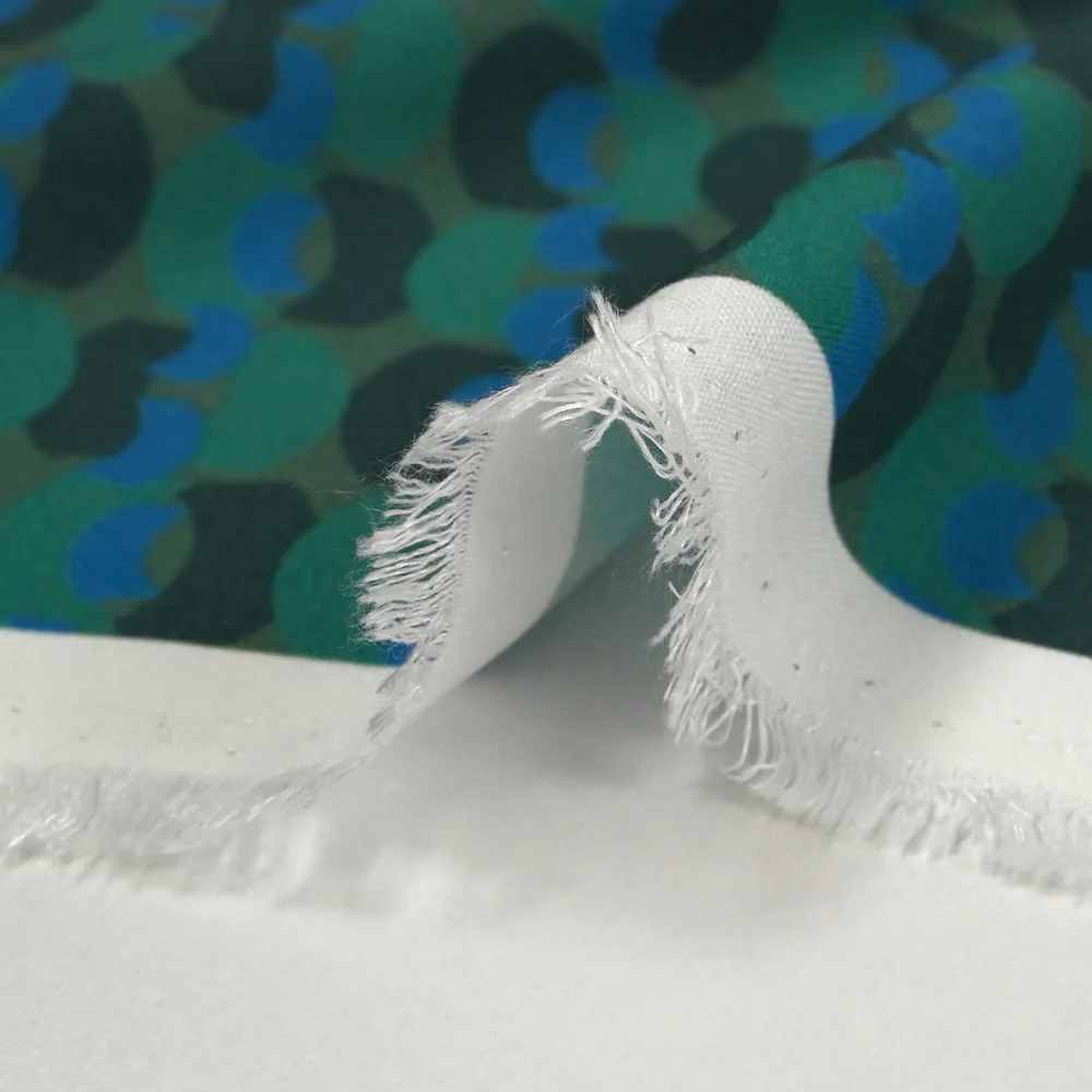 Viscose imprimée parenthèse inédite fond kaki - Image 6