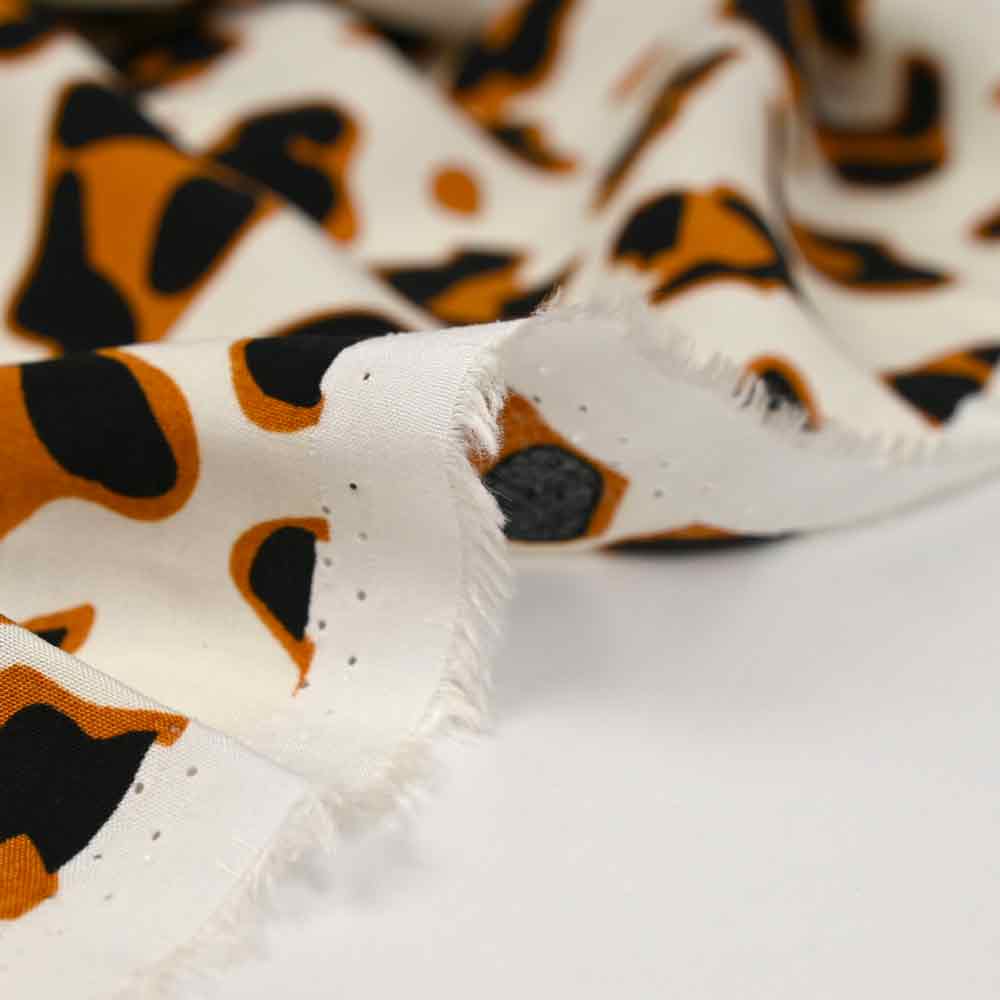 Viscose imprimée savane camel et noir fond écru - Image 5