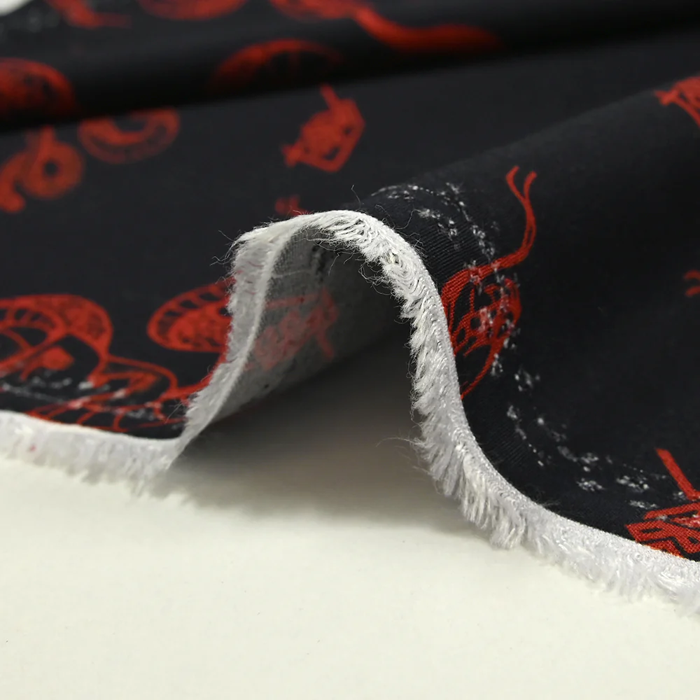 Viscose imprimée serpents rouge fond bleu nuit - Image 5