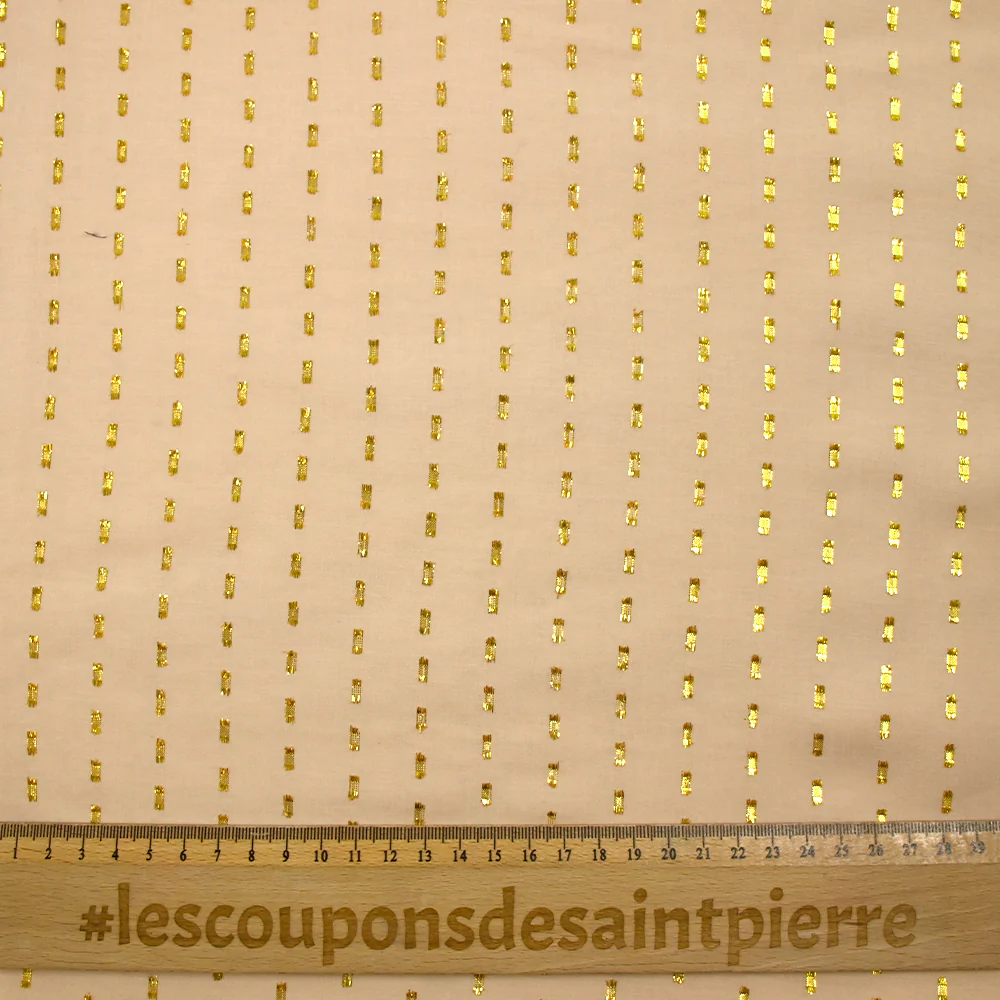 Viscose plumetis Lurex doré fond beige - Image 3