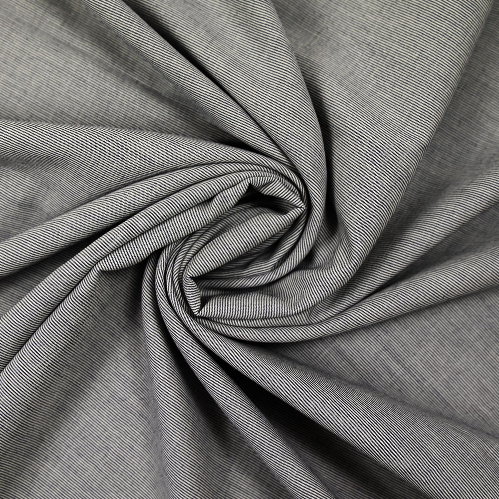 Voile de coton tissé-teint Abbie rayure blanche et bleu marine - Image 2