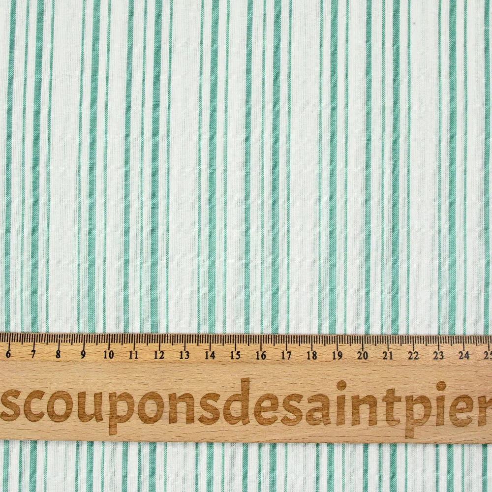 Voile de coton tissé-teint rayé vert fond blanc - Image 3