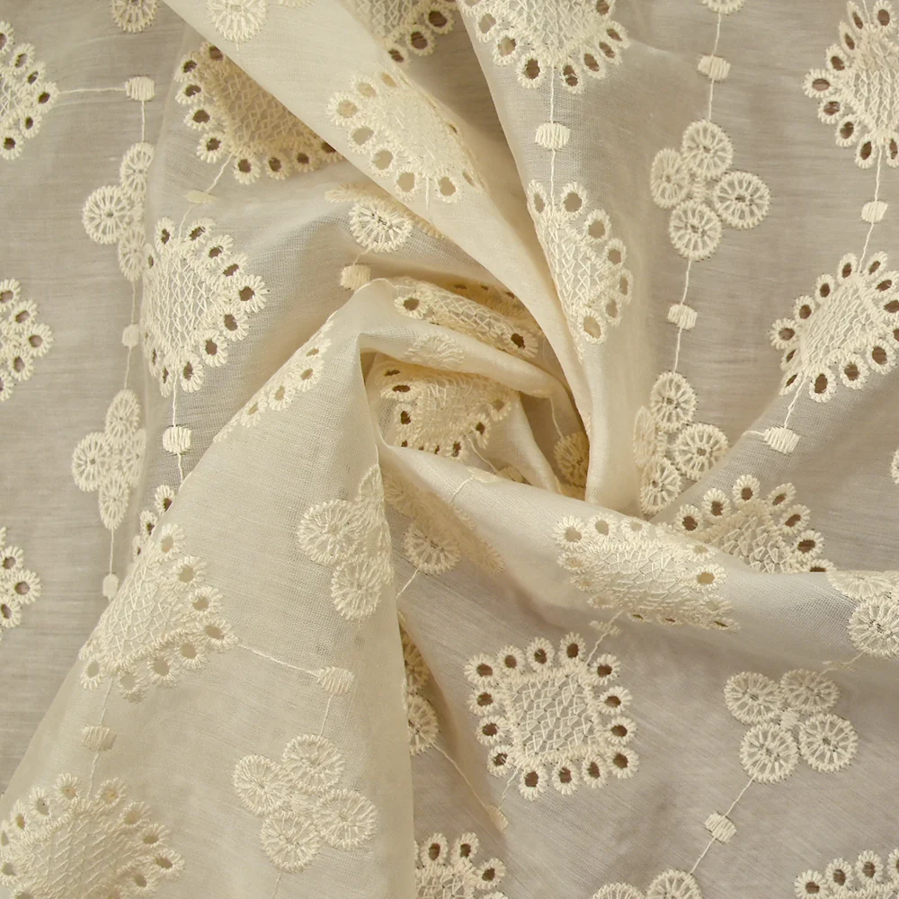 Voile de tencel brodé festonné Lison ivoire - Image 2