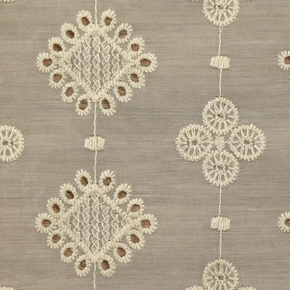 Voile de tencel brodé festonné Lison ivoire - Image 4
